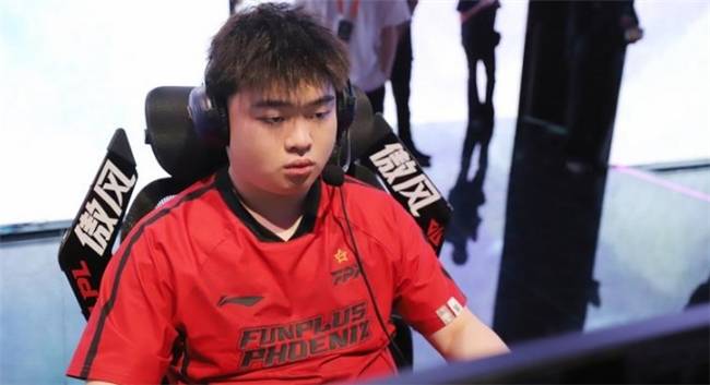 【一竞技1JingJi】LOL:IG德玛西亚杯阵容曝光 Bin主动降薪拒绝退役!